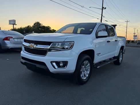 Used 2017 Chevrolet Colorado LT w/ LT Convenience Package image 3