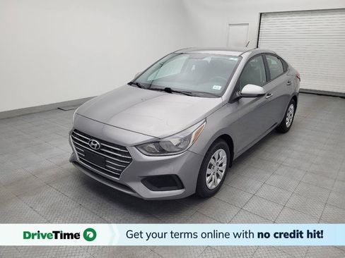 Used 2021 Hyundai Accent SE FWD image 1