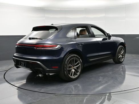Certified 2023 Porsche Macan Turbo image 8