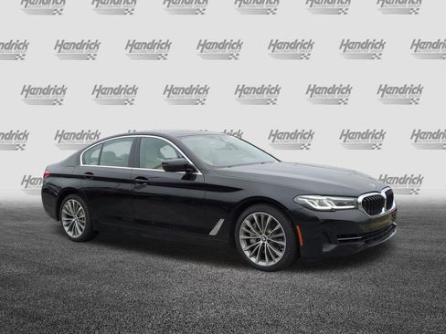Used 2023 BMW 540i xDrive w/ Premium Package image 2