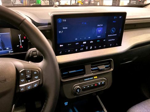 Used 2025 Ford Maverick XLT w/ XLT Luxury Package image 6