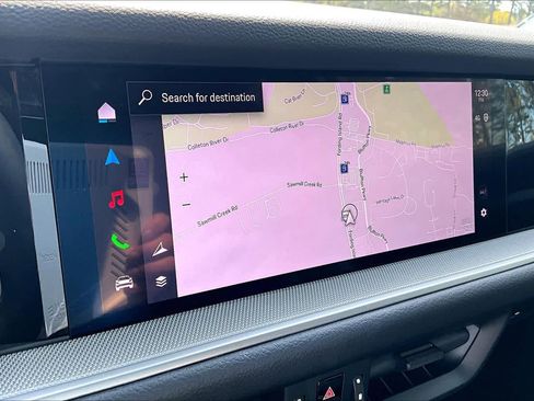 Used 2025 Porsche Cayenne image 37