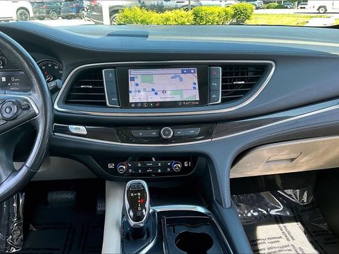 Used 2020 Buick Enclave Premium w/ Sun and Sites Package FWD image 19