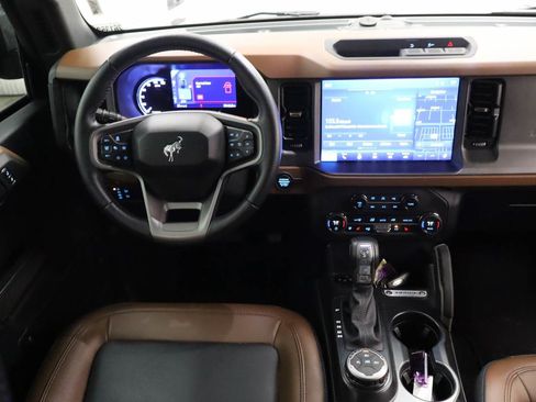 Used 2024 Ford Bronco Outer Banks AWD/4WD image 4