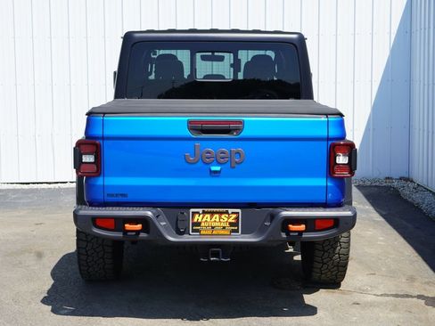 Used 2022 Jeep Gladiator Mojave w/ Cold Weather Group AWD/4WD image 5