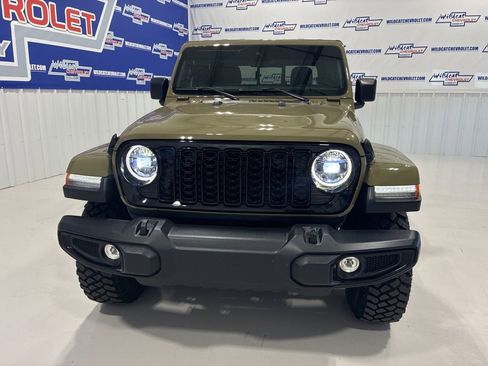 Used 2025 Jeep Gladiator Sport AWD/4WD image 36