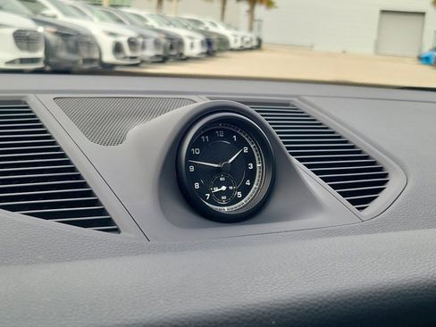 Used 2024 Porsche Macan Turbo image 26