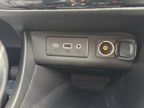 Used 2023 Buick Encore GX Select image 39