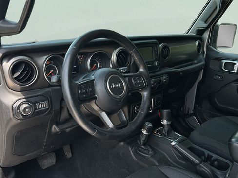 Used 2020 Jeep Wrangler Sport AWD/4WD image 13