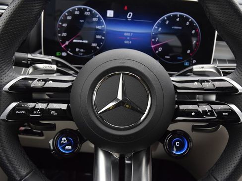 Used 2025 Mercedes-Benz CLE 53 AMG 4MATIC Cabriolet image 21