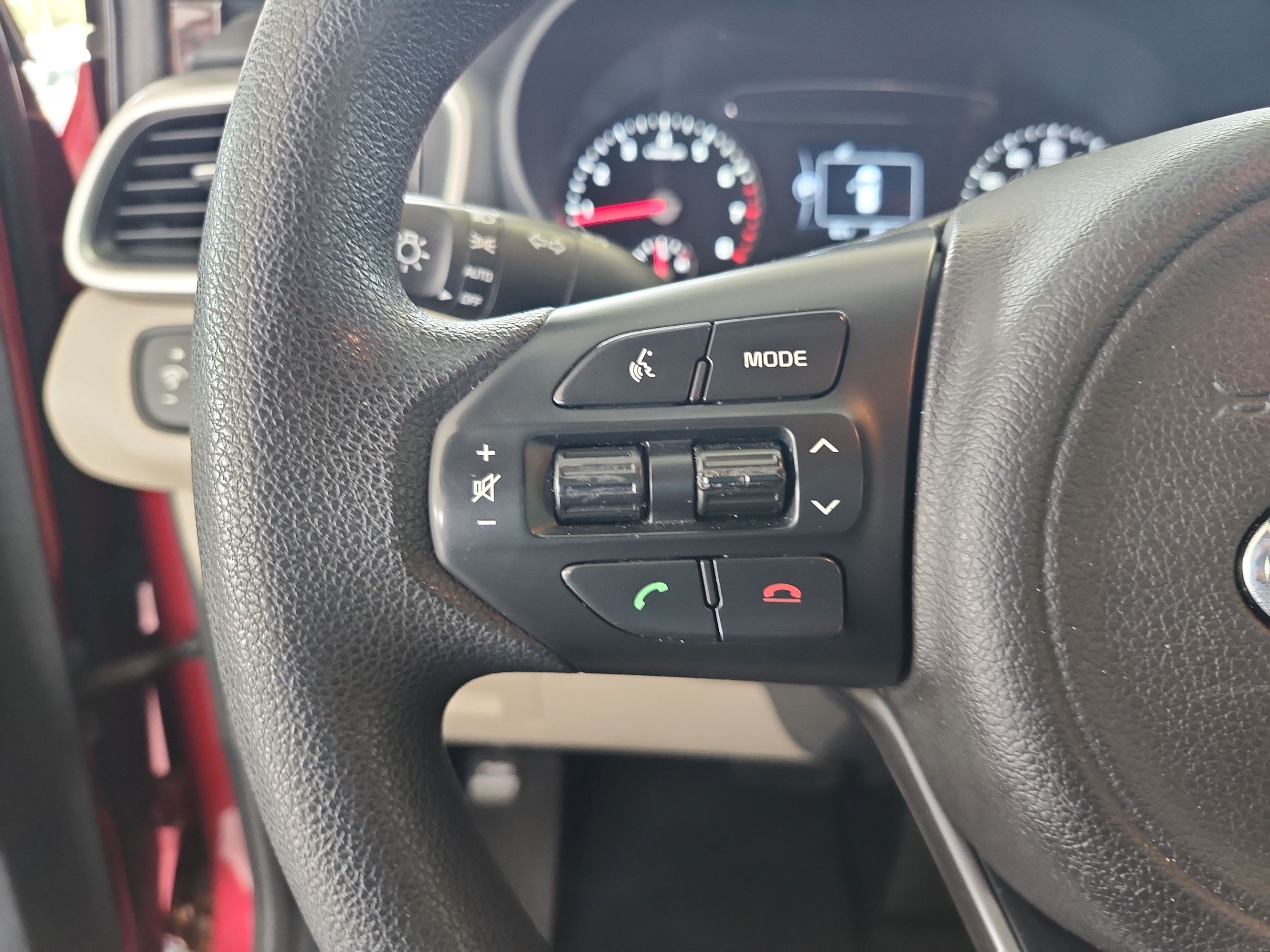 Used 2016 Kia Sorento FWD image 13