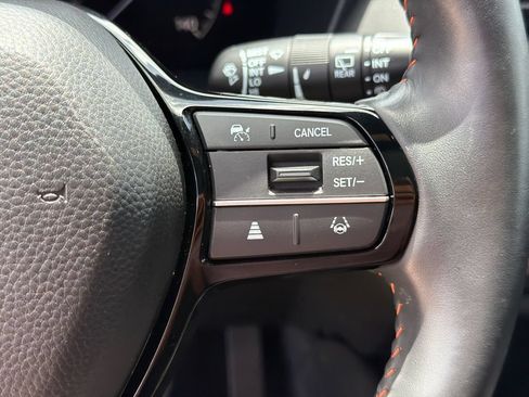 Used 2025 Honda HR-V Sport image 25