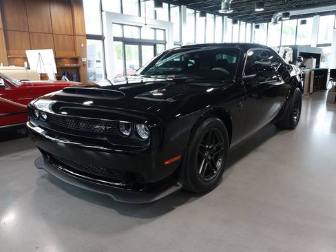 Used 2023 Dodge Challenger SRT Hellcat Redeye RWD image 1
