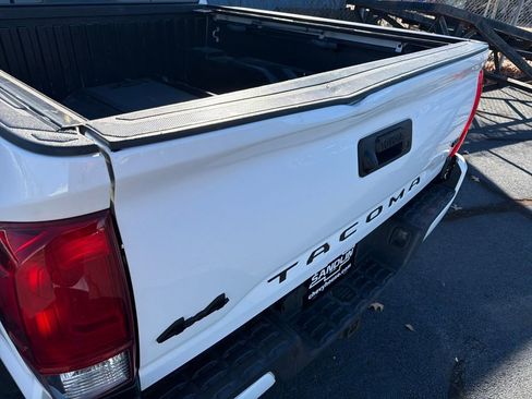 Used 2016 Toyota Tacoma SR5 image 42