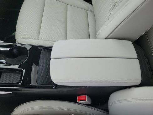 Used 2024 Buick Envision Avenir AWD/4WD image 22