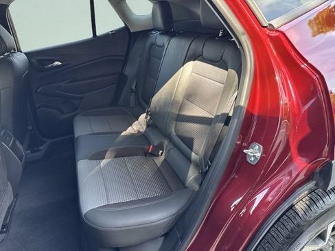 Used 2024 Chevrolet Trax LT w/ Driver Confidence Package FWD image 15