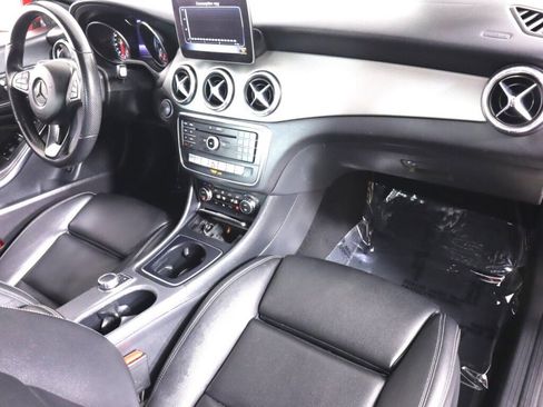 Used 2019 Mercedes-Benz CLA 250 image 35