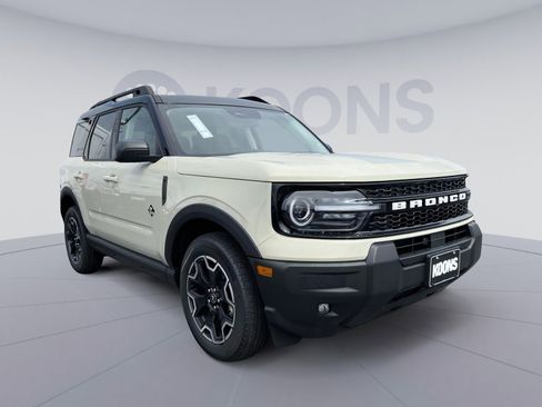New 2025 Ford Bronco Sport Outer Banks image 10