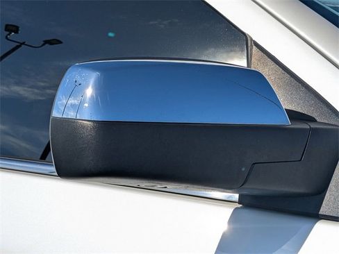 Used 2018 Chevrolet Silverado 1500 High Country image 12