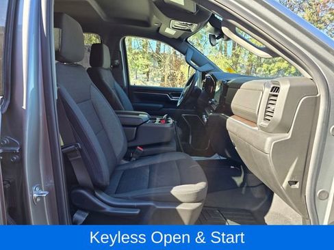 Used 2025 GMC Sierra 2500 SLE w/ SLE Value Package; AWD/4WD image 29