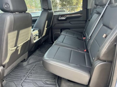 Used 2022 GMC Sierra 1500 Elevation w/ Elevation Premium Package AWD/4WD image 11