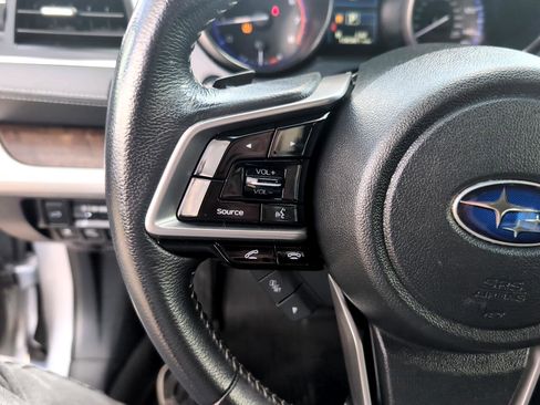 Used 2018 Subaru Outback 2.5i Limited image 16