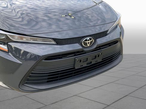 Used 2024 Toyota Corolla LE FWD image 31