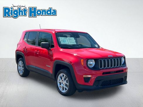 Used 2023 Jeep Renegade Latitude AWD/4WD image 7