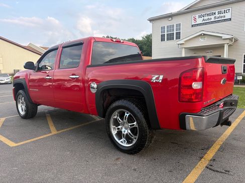 Used 2007 Chevrolet Silverado 1500 LT w/ 1LT Convenience Package AWD/4WD image 9