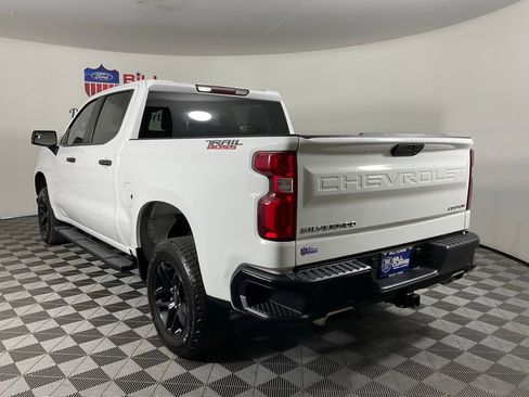Used 2020 Chevrolet Silverado 1500 Custom Trail Boss w/ Custom Convenience Package AWD/4WD image 5