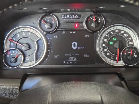 Used 2018 RAM 2500 Laramie w/ Sport Appearance Group AWD/4WD image 19