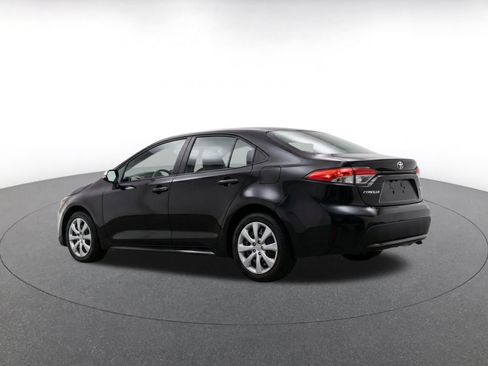 Used 2025 Toyota Corolla LE FWD image 7