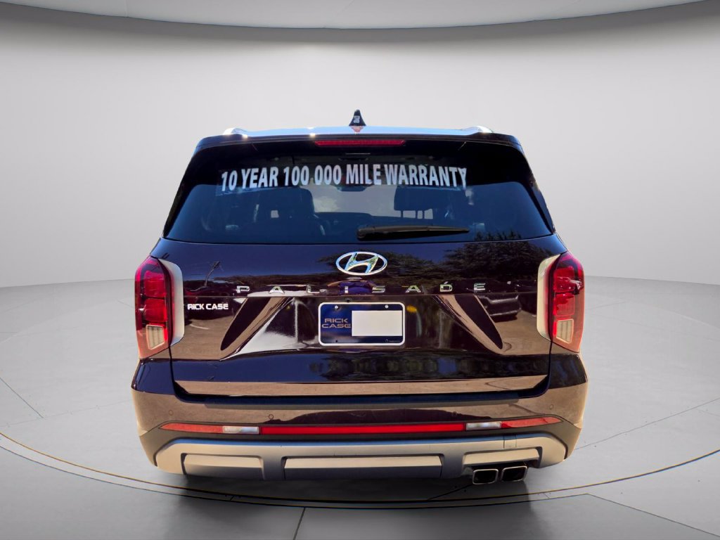 Used 2024 Hyundai Palisade SEL w/ Premium Package FWD image 5