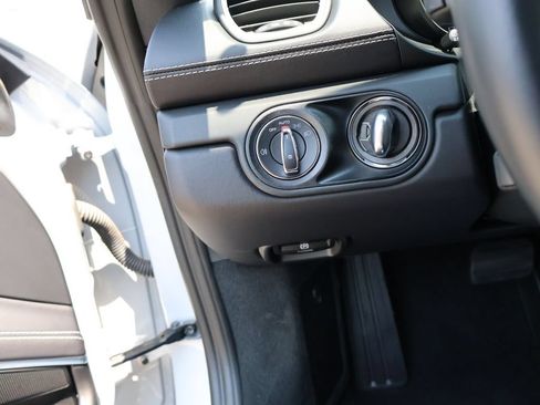 Used 2024 Porsche 718 Cayman RWD image 30