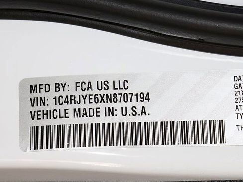 Used 2022 Jeep Grand Cherokee Summit AWD/4WD image 45