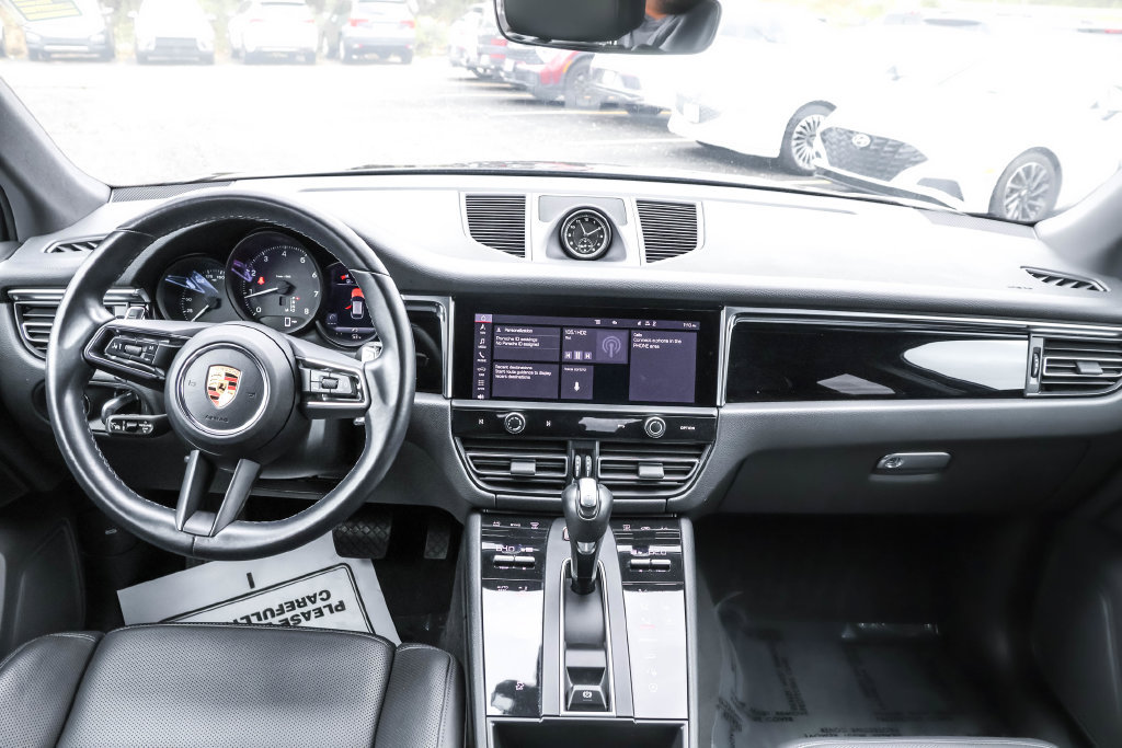 Used 2023 Porsche Macan AWD/4WD image 25