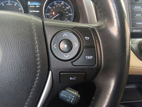 Used 2018 Toyota RAV4 XLE FWD image 22