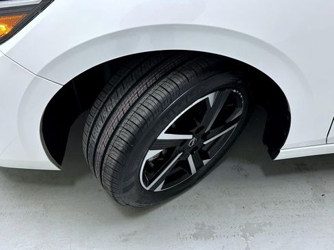 Used 2024 Nissan Sentra SV image 23