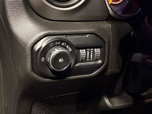 Used 2019 Jeep Wrangler Unlimited Sport S image 21