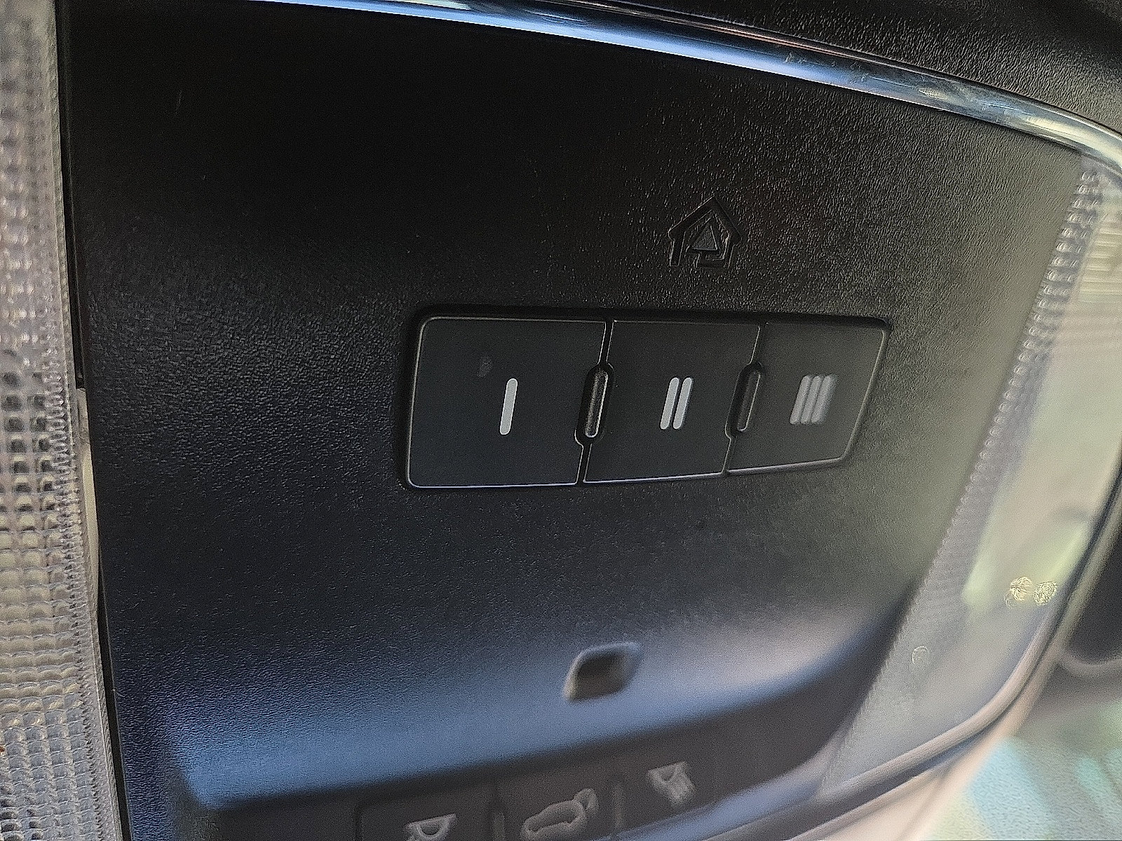 Used 2020 Dodge Durango R/T w/ Blacktop Package RWD image 22