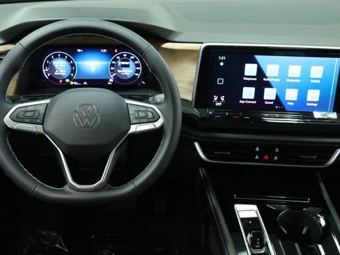 New 2026 Volkswagen Atlas SE FWD image 12