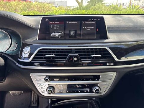 Used 2019 BMW 740i w/ M Sport Package RWD image 27