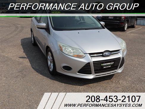 Used 2013 Ford Focus SE FWD image 1