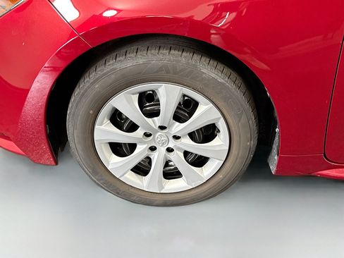 Used 2022 Toyota Corolla LE FWD image 37