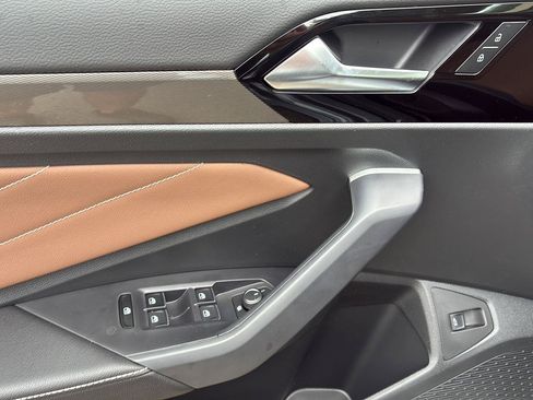 New 2026 Volkswagen Jetta SEL FWD image 25