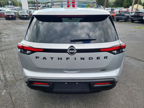 New 2025 Nissan Pathfinder SV w/ Black Appearance Package image 7