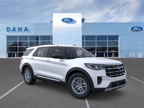 New 2025 Ford Explorer Active image 7