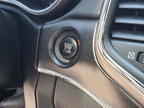 Used 2015 Jeep Grand Cherokee Limited image 13