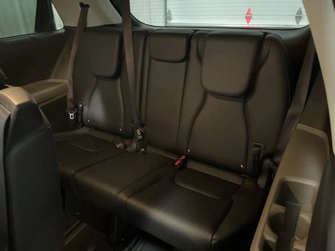 Used 2025 Kia Carnival EX FWD image 37