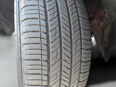 Certified 2025 Nissan Rogue S image 44